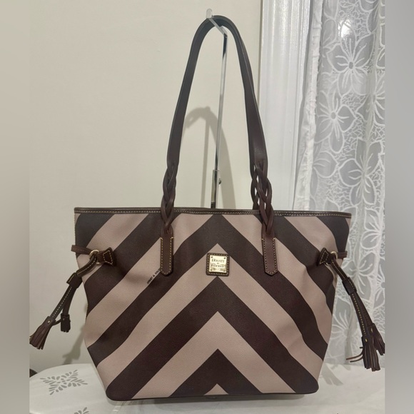 Dooney & Bourke Handbags - Dooney & Bourke Chocolate and Beige Chevron Tote